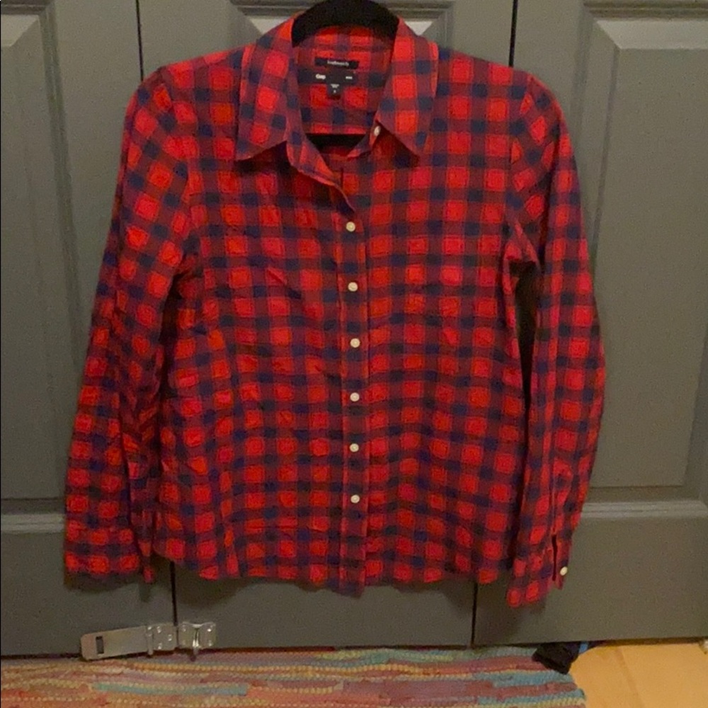 MOVING SALE! Gap button down Boyfriend fit size S